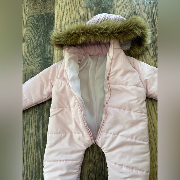 NWOT Pink Puffer Snow Suit Hooded Full Zip Size 12 months pink - Picture 3 of 4